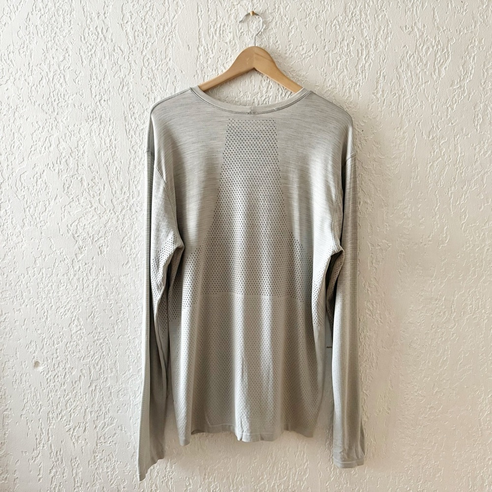 lululemon athletica Long Sleeve Tee in Light Gray - Picture 4 of 10